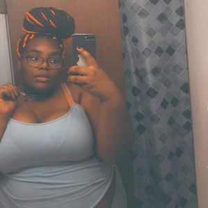 Meet your Posher, Ikerria